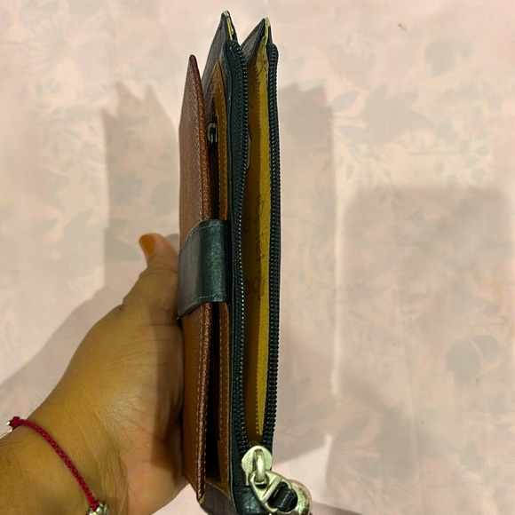 Wallet - Picture 4 of 6